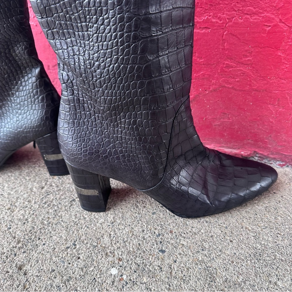 Stuart Weitzman Mid Calf Heeled Boots Croc Leather Studded Women 10.5 - Picture 2 of 8